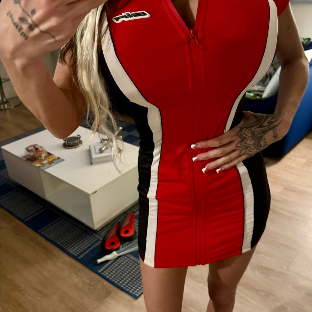 I AM GIA Courtney Dress as seen on Sexxy Red

size XS
